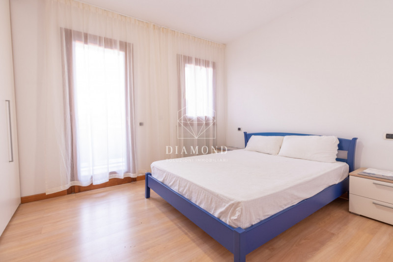 DISPONIBILE DAL 01 GIUGNO 2026.

Montebelluna centro: mini appartamento al piano secondo con asce...