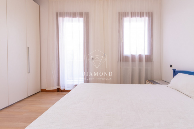 DISPONIBILE DAL 01 GIUGNO 2026.

Montebelluna centro: mini appartamento al piano secondo con asce...