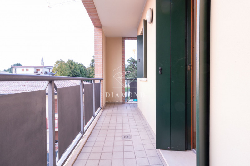 DISPONIBILE DAL 01 GIUGNO 2026.

Montebelluna centro: mini appartamento al piano secondo con asce...