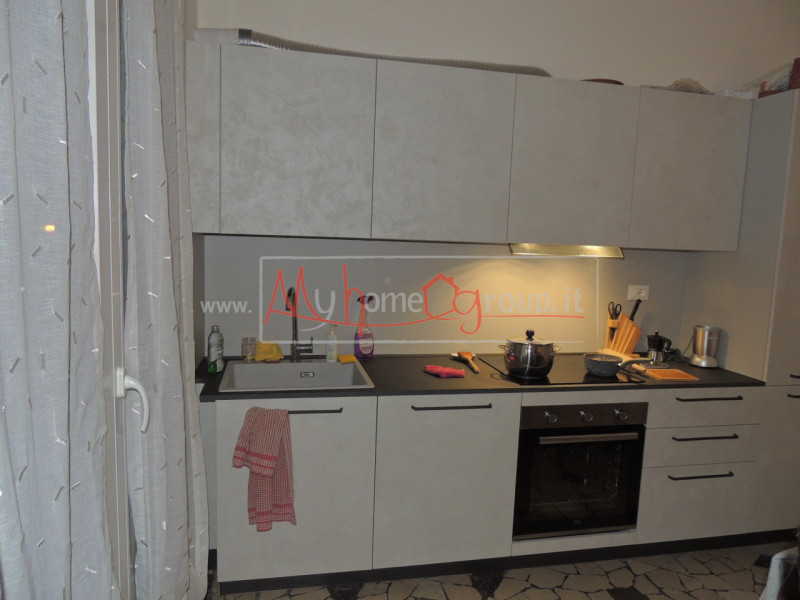 CHIESANUOVA: Stanza doppia ad uso singolo, per studenti universitari in appartamento condiviso. L...