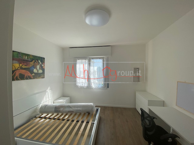 CHIESANUOVA: Stanza doppia ad uso singolo, per studenti universitari in appartamento condiviso. L...