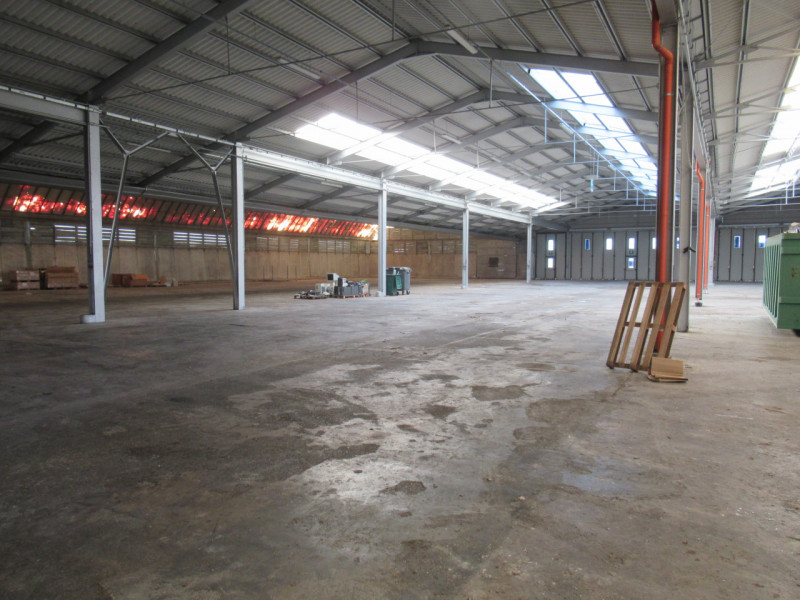 Per informazioni: 335/8345159. A Fontanelle (TV) in zona industriale proponiamo in vendita capann...