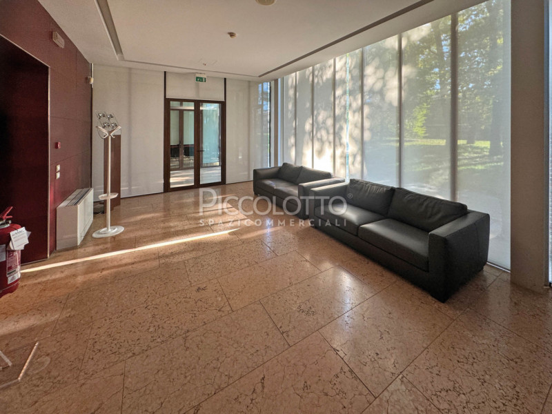 Rif. V5297 - Il compendio immobiliare denominato "Fattoria di Villa Emo", a pochi minuti da Caste...