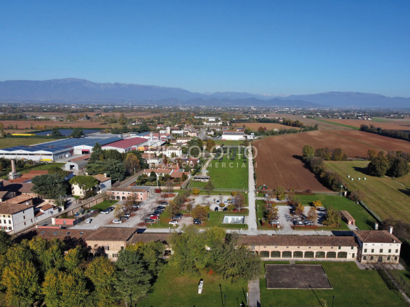 Rif. V5297 - Il compendio immobiliare denominato "Fattoria di Villa Emo", a pochi minuti da Caste...