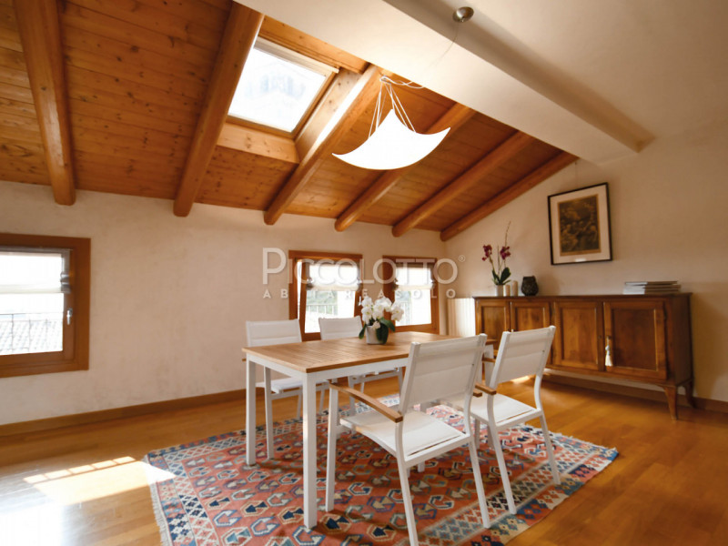 Rif. A4979 - Nel cuore del centro storico di Asolo, disponibile in affitto suggestivo appartament...