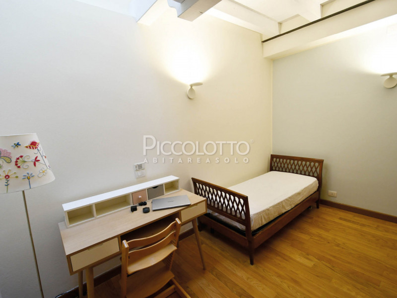 Rif. A4979 - Nel cuore del centro storico di Asolo, disponibile in affitto suggestivo appartament...