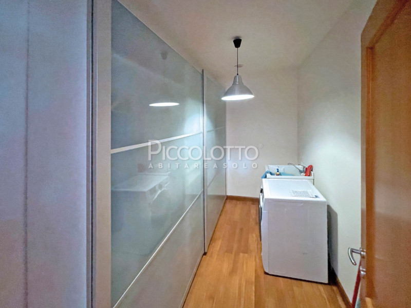 Rif. A4979 - Nel cuore del centro storico di Asolo, disponibile in affitto suggestivo appartament...