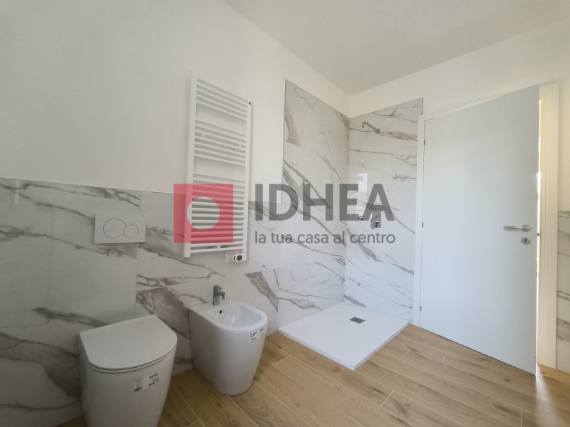 RIFERIMENTO "UM2"

MONASTIER DI TREVISO - CENTRO 

Su bel contesto residenziale in prossimità del...