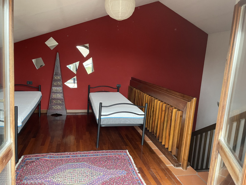 SACRO CUORE vicinanza Altichiero, proponiamo porzione di casa con ingresso indipendente.
La casa ...