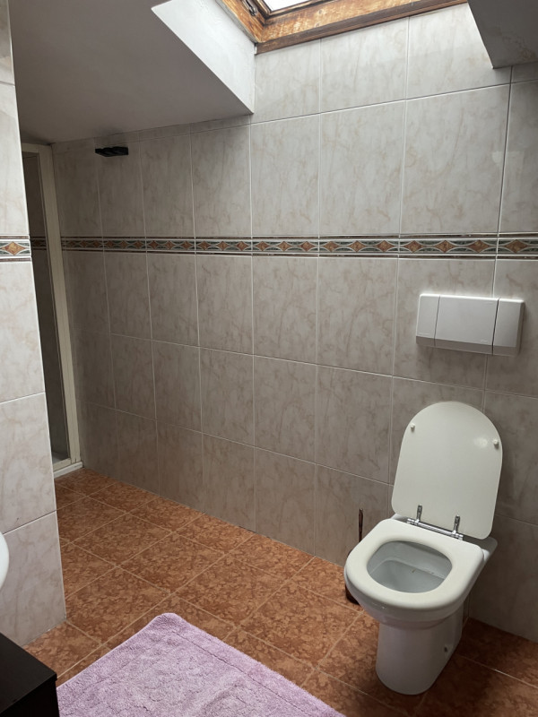 SACRO CUORE vicinanza Altichiero, proponiamo porzione di casa con ingresso indipendente.
La casa ...