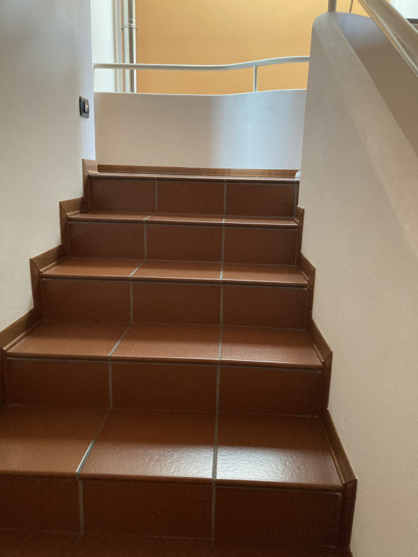 Vicino al centro civico di Arzignano, proponiamo in vendita una splendida casa a schiera su tre l...