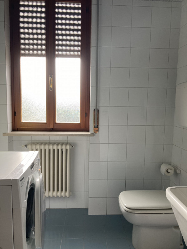 Vicino al centro civico di Arzignano, proponiamo in vendita una splendida casa a schiera su tre l...