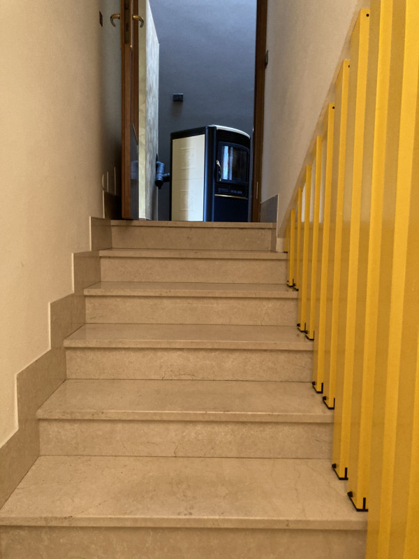 Vicino al centro civico di Arzignano, proponiamo in vendita una splendida casa a schiera su tre l...