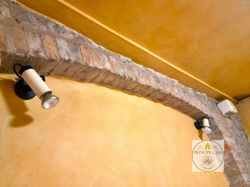 Rif. RU52 - Ci troviamo ad Arquà Petrarca, uno dei borghi più antichi e suggestivi del nostro ter...