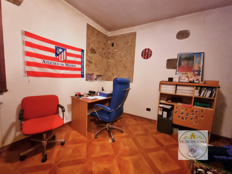 Rif. RU52 - Ci troviamo ad Arquà Petrarca, uno dei borghi più antichi e suggestivi del nostro ter...