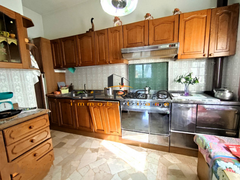 (Per INFO Mattias Gioia 3494222146) A Vittorio Veneto, in posizione strategica vicino alla A27, i...