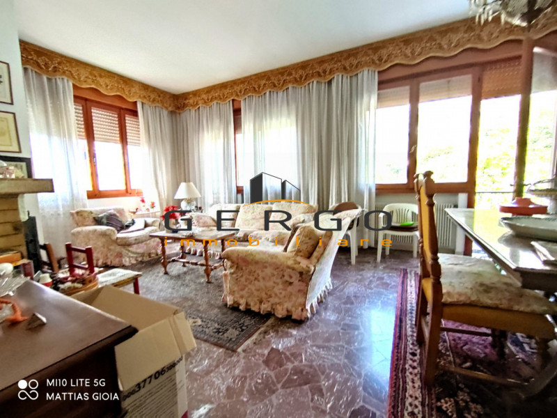 (Per INFO Mattias Gioia 3494222146) A Vittorio Veneto, in posizione strategica vicino alla A27, i...