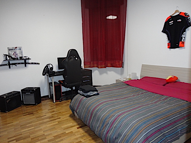 Nell'esclusivo quartiere di ville indipendenti Danovi è disponibile una elegante casa singola cir...