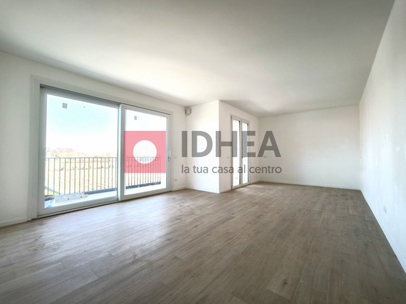 RIFERIMENTO "FPSB3"

SAN BIAGIO DI CALLALTA - OLMI

Nella tranquilla e servita zona di Olmi, su r...