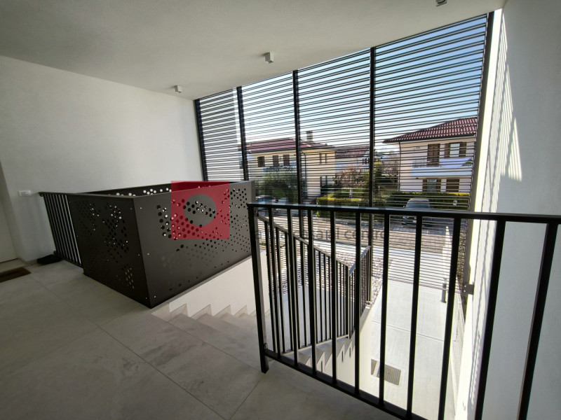 RIFERIMENTO "FPSB3"

SAN BIAGIO DI CALLALTA - OLMI

Nella tranquilla e servita zona di Olmi, su r...