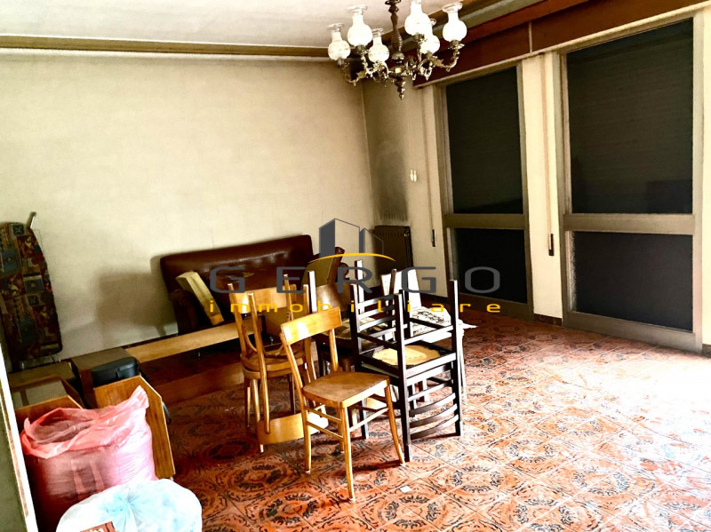 (Per INFO 3316190143 ) A Castelminio di Resana, in zona centrale, proponiamo abitazione del '76, ...