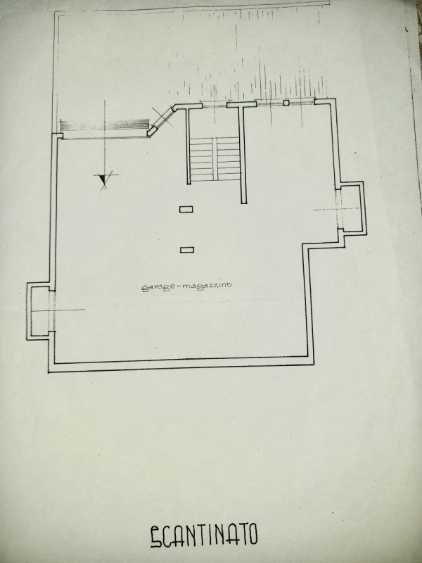 (Per INFO 3316190143 ) A Castelminio di Resana, in zona centrale, proponiamo abitazione del '76, ...