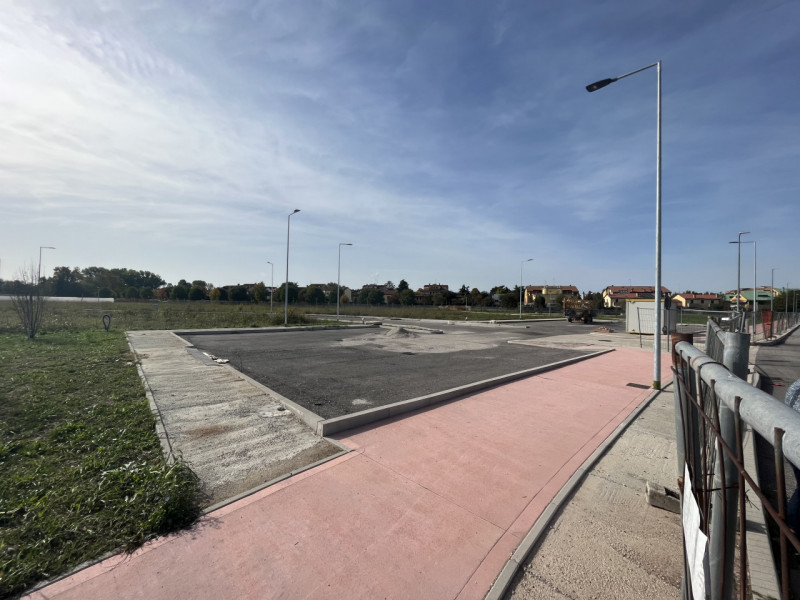 Padova tra il quartiere Brusegana e quartiere Tencarola, proponiamo in VENDITA LOTTO DI TERRENO E...