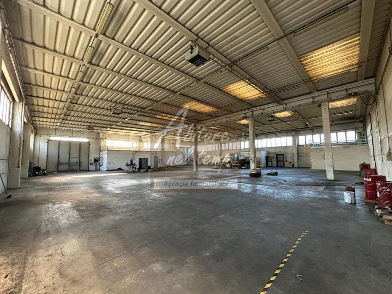 SAN GIORGIO IN BOSCO (PD) - CAPANNONE ARTIGIANALE


Proponiamo in vendita un capannone artigianal...