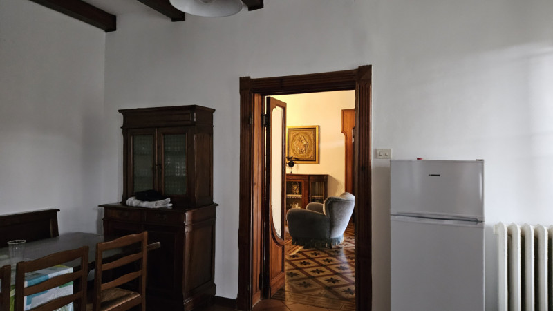 Nel cuore pulsante del centro storico di Este, a pochi passi dalla suggestiva Piazza Maggiore e i...