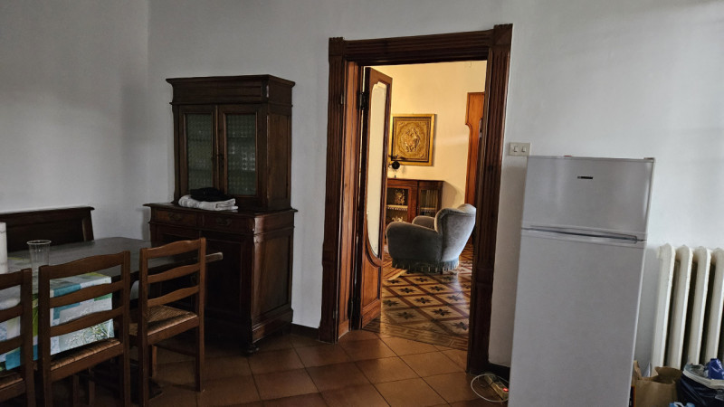 Nel cuore pulsante del centro storico di Este, a pochi passi dalla suggestiva Piazza Maggiore e i...