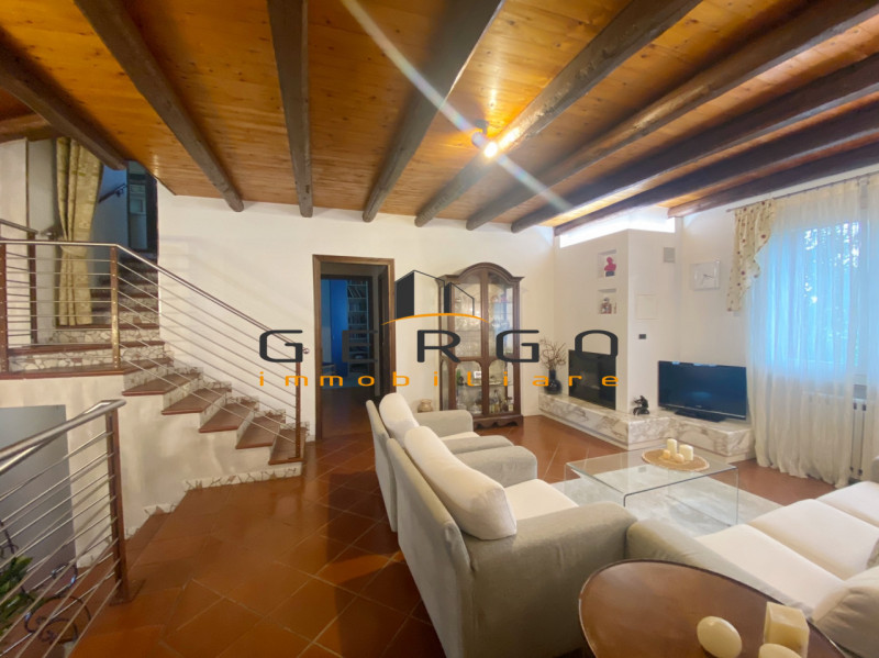 (Per INFO Mara 3481536890) Ad Eraclea, località Brian, proponiamo in vendita una splendida villet...