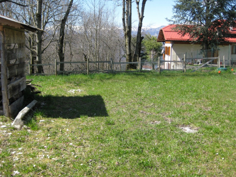 Sull'Altopiano di ASIAGO, in zona TRESCHE' CONCA di Roana, 
proponiamo una casa indipendente di c...
