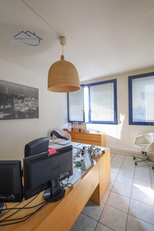 CAMIN VIA PANA' - In edificio direzionale di prestigio, proponiamo ufficio di mq. 120 posto al pi...