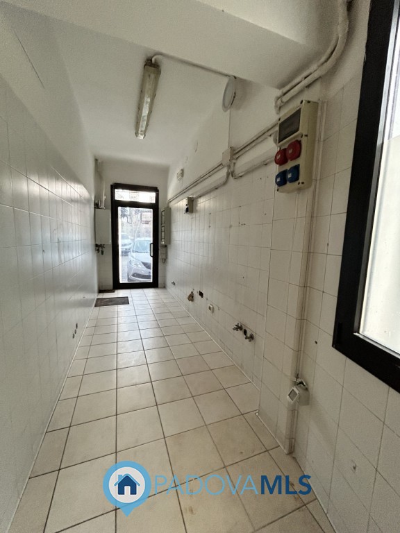 Immobile in esclusiva al Gruppo Padova MLS

PADOVA, quartiere PONTE DI BRENTA, vicino all'autostr...