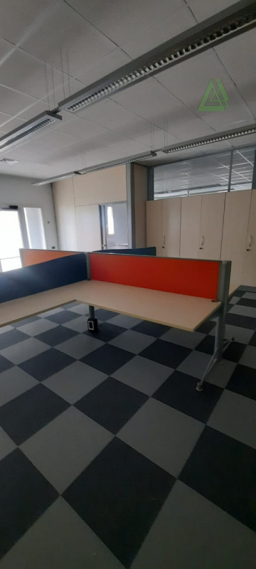 L' Agenzia Immobiliare IRIS di Castelfranco Veneto propone in vendita moderni uffici direzionali ...