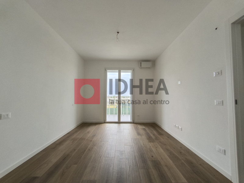 SILEA: FRAZIONE

In prestigioso contesto residenziale di nuove costruzioni, proponiamo in vendita...