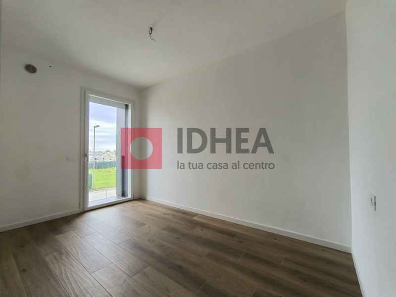 SILEA: FRAZIONE

In prestigioso contesto residenziale di nuove costruzioni, proponiamo in vendita...