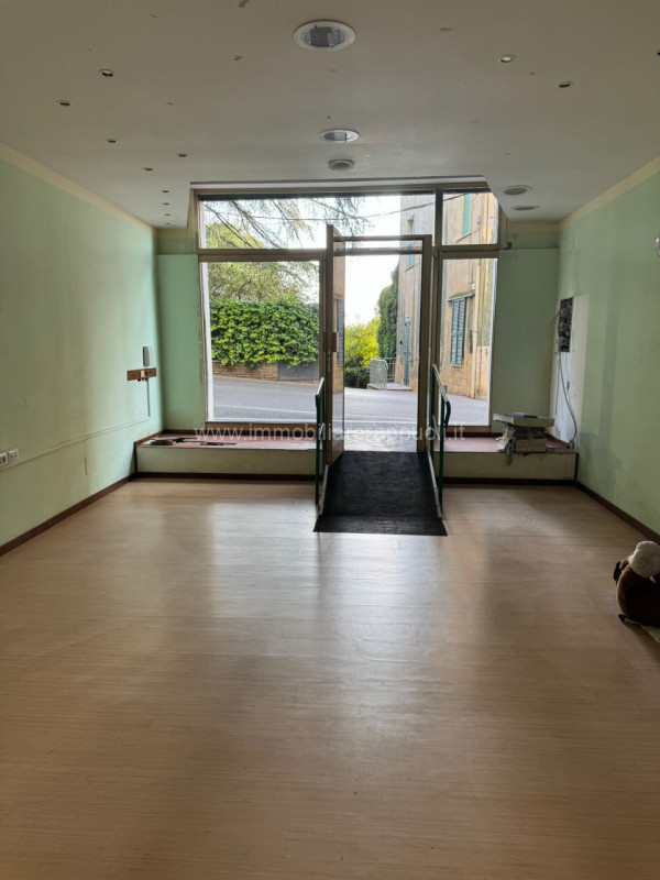 Negozi in Vendita a Sinalunga