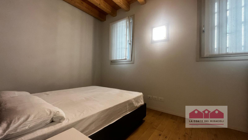VICENZA: NUOVO MINIAPPARTAMENTO APPENA RISTRUTTURATO COMPOSTO DA SOGGIORNO CON ANGOLO COTTURA, BA...
