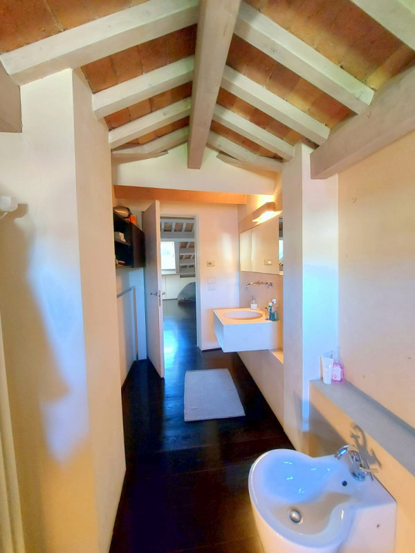 PONTE MOLINO: AFFASCINANTE APPARTAMENTO IN PALAZZETTO €.1.000.000 RIF.CLR001

Elegante e raffinat...