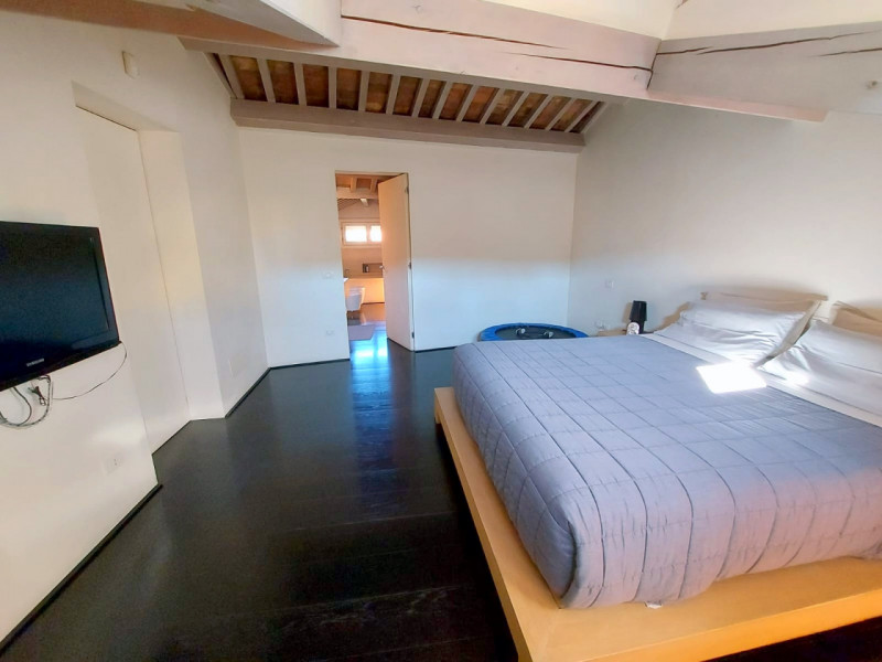 PONTE MOLINO: AFFASCINANTE APPARTAMENTO IN PALAZZETTO €.1.000.000 RIF.CLR001

Elegante e raffinat...