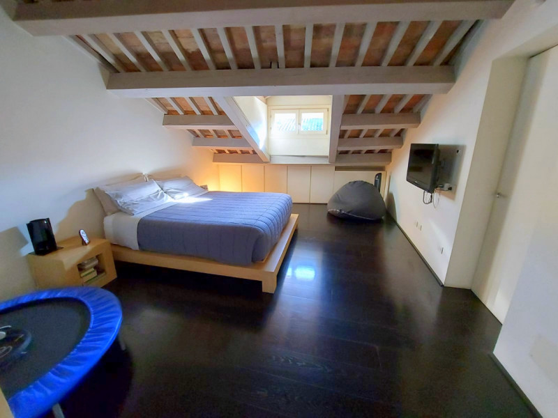 PONTE MOLINO: AFFASCINANTE APPARTAMENTO IN PALAZZETTO €.1.000.000 RIF.CLR001

Elegante e raffinat...