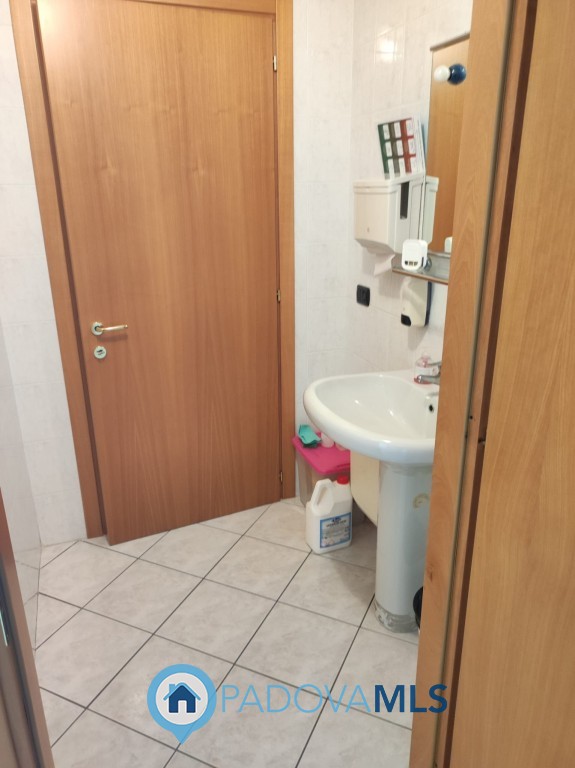 Riferimento per l'Agenzia 91118 Noventa Padovana/Camin: SOLO PER INVESTIMENTO LOCATO A REDDITO! I...