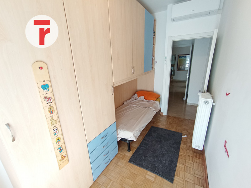 APPARTAMENTO PER STUDENTI

In una zona fortemente residenziale comoda a tutti i servizi, con la p...