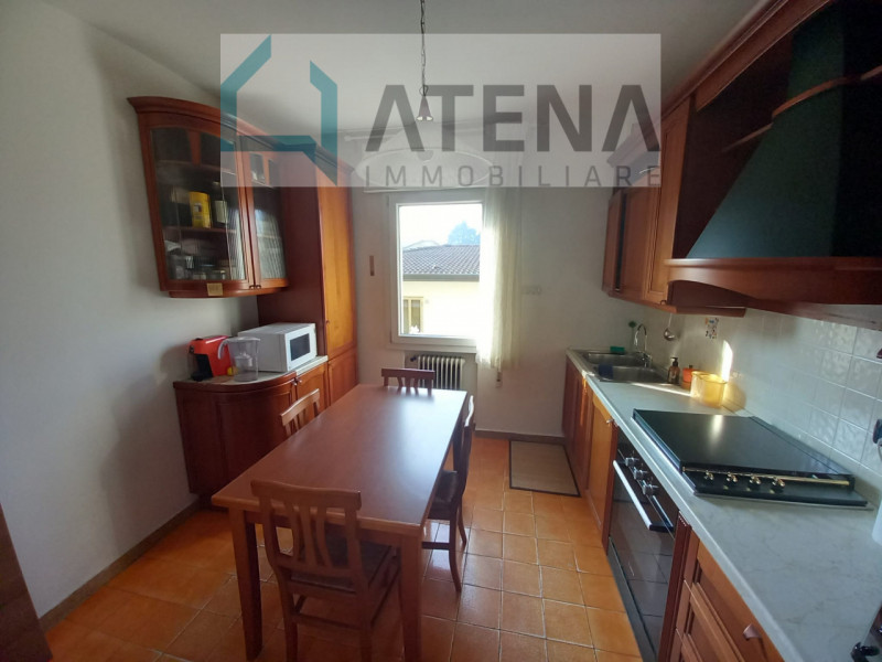 rif. 23636

PADOVA - FORCELLINI
affitto stanza LIBERA DAL 1 LUGLIO 2026 - SOLO RAGAZZA

In quarti...