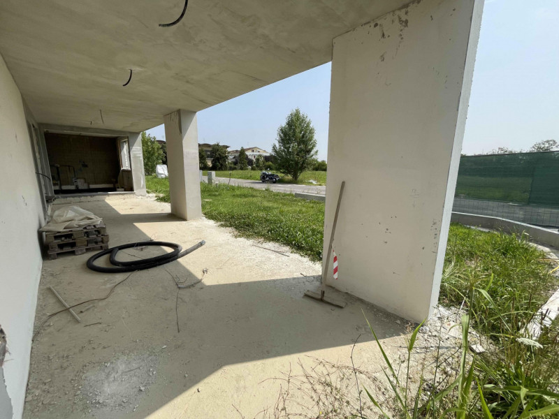 Splendida villa bifamiliare ad uso abitativo situata nel comune di Selvazzano Dentro, nella provi...