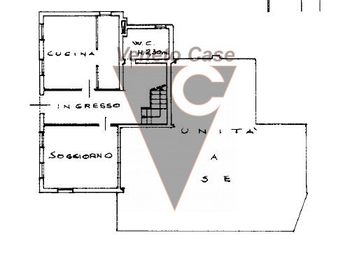 Proponiamo in vendita immobile residenziale suddiviso in due porzioni indipendenti rispettivament...