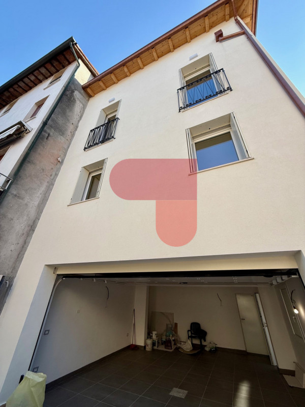 In vendita ad Arzignano, proponiamo palazzetto terra cielo di nuova costruzione. La proprietà si ...