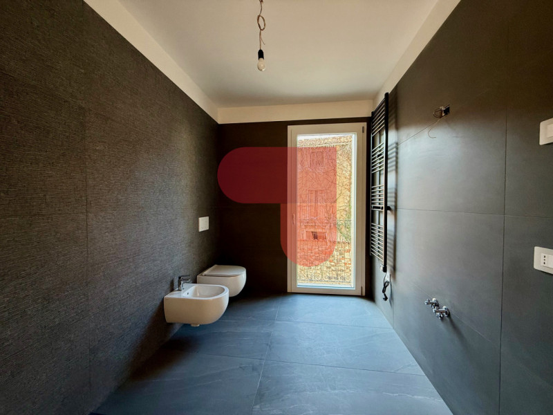 In vendita ad Arzignano, proponiamo palazzetto terra cielo di nuova costruzione. La proprietà si ...