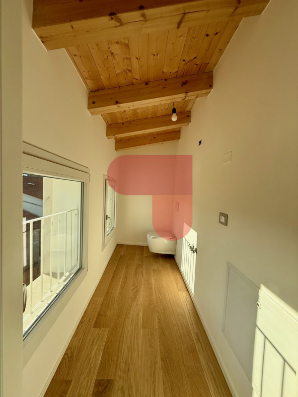 In vendita ad Arzignano, proponiamo palazzetto terra cielo di nuova costruzione. La proprietà si ...